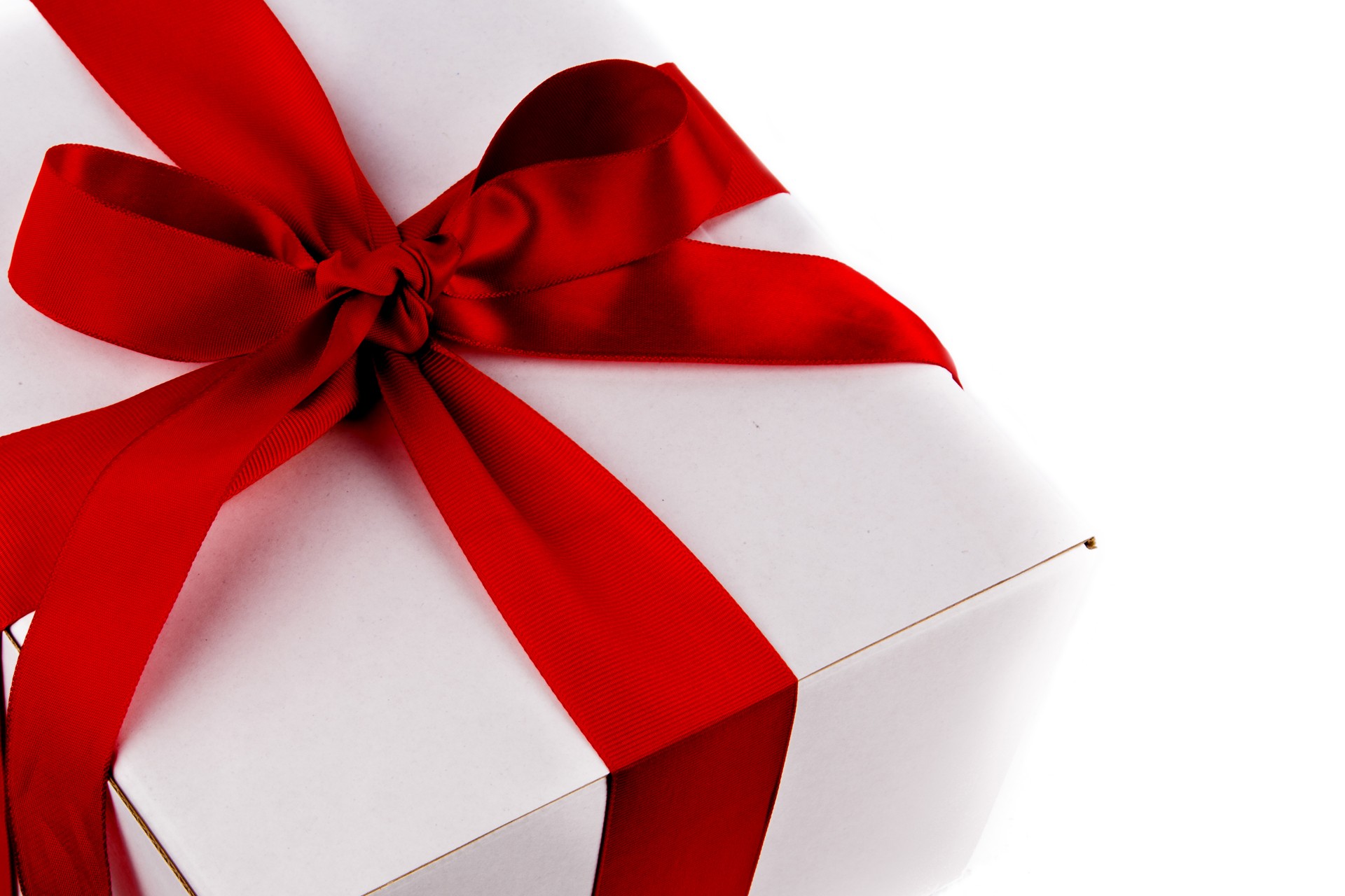 christmas-gift-box-14109686029mb